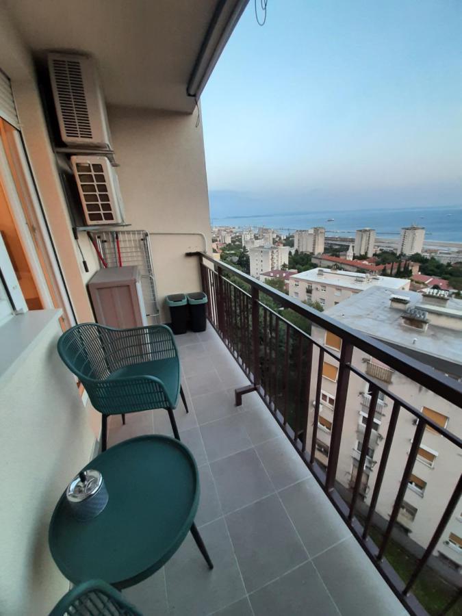 Qr Apartment For Family, Couples, And Friends Stay In Риека Экстерьер фото