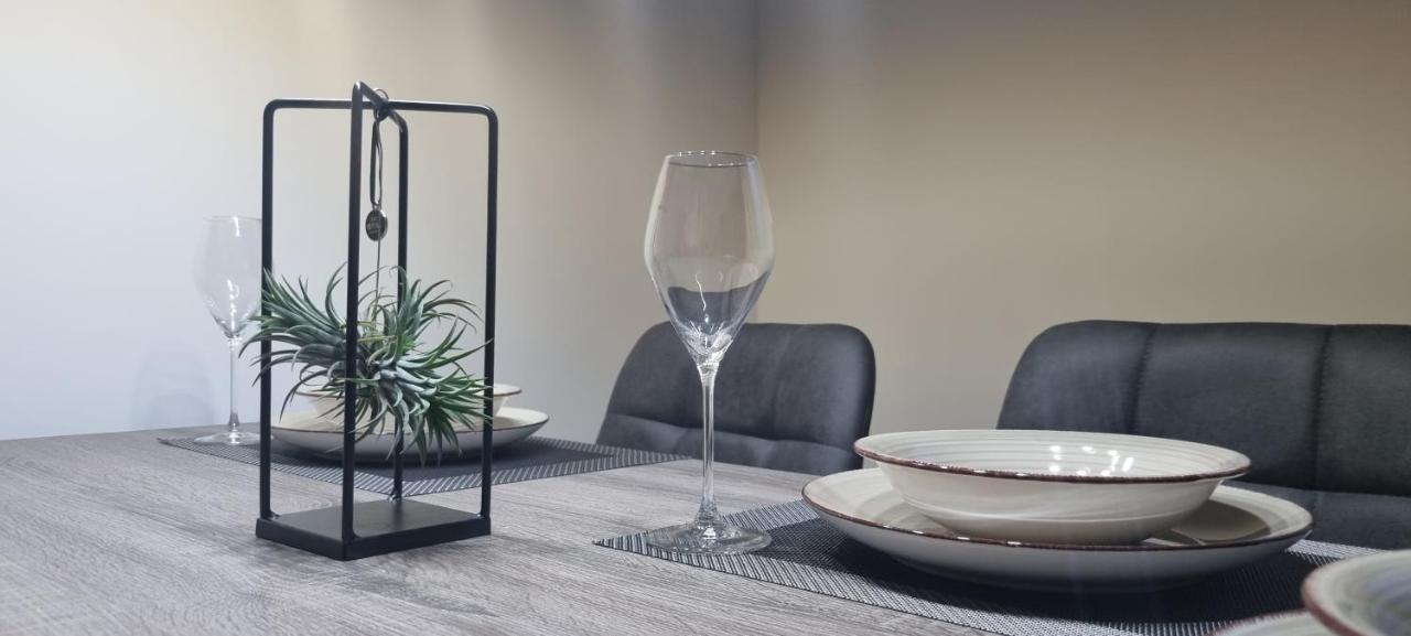Qr Apartment For Family, Couples, And Friends Stay In Риека Экстерьер фото