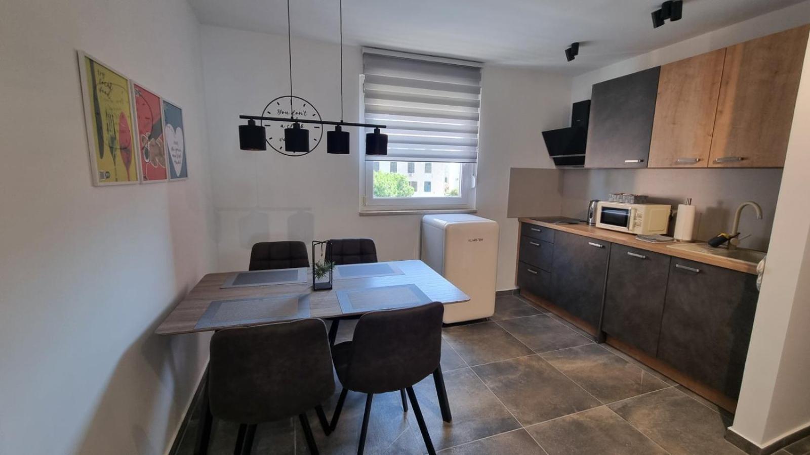 Qr Apartment For Family, Couples, And Friends Stay In Риека Экстерьер фото